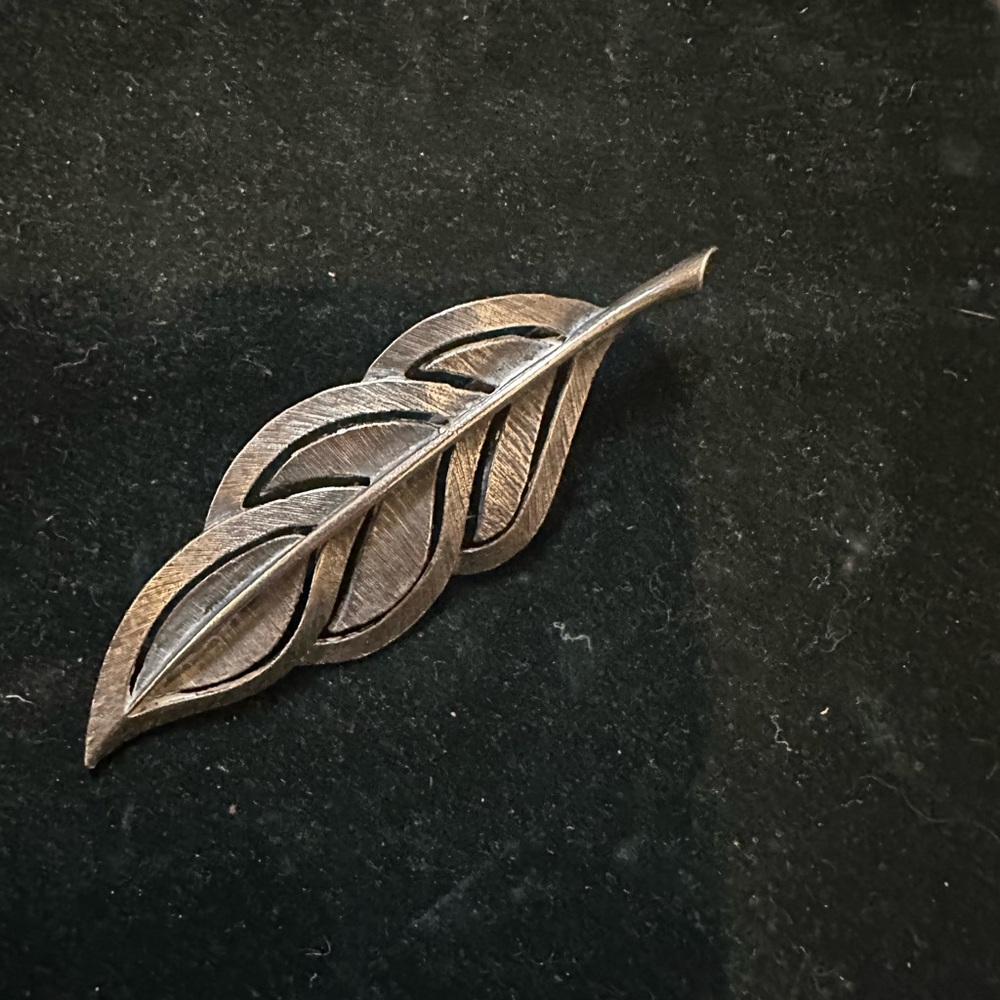 Elegant Silver Leaf Brooch